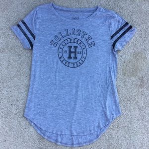 Hollister Graphic Tee